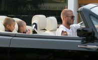 Beckham si-a scos baietii la plimbare in decapotabila