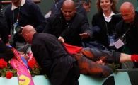 FOTO: Momente comice: Finala de la Roland Garros, intrerupta dupa ce Jimmy Jump a sarit pe Federer!