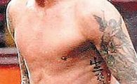 FOTO / Beckham si-a aratat tatuajul cu numarul 18!