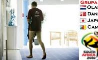 FOTO! Ce mai-danez :) Bendtner umbla in fundul gol prin hotelul nationalei