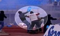 Imagini incredibile! Huliganii din Grecia au coborat IADUL&nbsp;pe stadion!