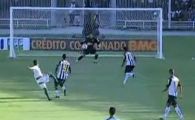 VIDEO / A scapat-o printre picioare! Vezi cel mai COMIC gol: