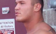 Video: Criza loveste si in wrestling! Randy Orton nu mai are bani nici de tigari!