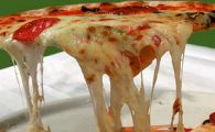Te tine? Omul amfibie-Phelps tine cura cu..12.000 de calorii pe zi!