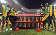 Jamaicanii domina sprintul: Aur si record mondial la stafeta 4x100m!