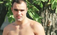 Video: Bogdan Dinu mai face o victima, pe Sean McClean 