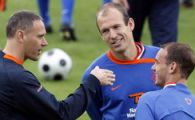 Van Basten i-a menajat pe Sneijder si Robben