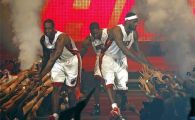 
	VIDEO Show incendiar la prezentarea lui Lebron James: 13.000 de fani l-au luat cu asalt!
