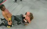 
	VIDEO: Wrestling sau film XXX? Vezi in ce POZITIE a ajuns o echipa in timpul unui meci!
