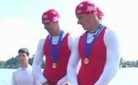 
	Dinamovistii campioni mondiali au fost premiati cu tricourile Stelei la un concurs de kaiac :)
