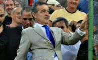 
	VIDEO! Cum a reactionat Ienei dupa ce l-a auzit pe Gigi cum canta: "Tiki-taka Barcelona!" :)
