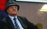 
	"La Steaua s-au facut transferuri tarziu si prost! Surdu NU este o solutie buna pentru meciul cu Utrecht!"
