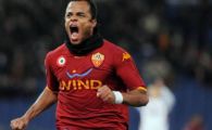 
	Ce fost coleg al lui Chivu a fost acuzat ca a VIOLAT o tanara la petrecerea lui Ronaldinho:
