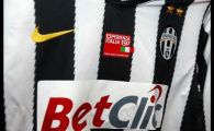 
	Vezi cum arata tricoul SPECIAL cu care o sa joace Juventus contra lui AC Milan!
