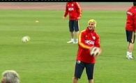 
	Mutu s-a antrenat pe stadionul lui Dinamo! VEZI imagini de la antrenamentul nationalei!
