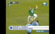 VIDEO / Cel mai EFICIENT tackle din istoria fotbalului! A doborat doi jucatori cu o lovitura: