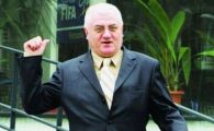 
	Sefii de club tremura: "La ce foame e acum, banii astia sunt ca si aerul pentru noi!" Uite cum se poate salva Liga de la faliment:
