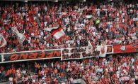 
	SOCANT: Un suporter al lui Standard Liege a murit, dupa ce a cazut in cap din tribuna!
