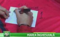 
	VIDEO! ISTERIE pentru jucatorii Stelei! Fanii s-au batut sa puna mana pe un autograf inainte de meciul cu Pandurii
