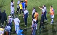 
	VIDEO INCREDIBIL! Antrenorul i-a dat un cot in gura unui jucator si s-a lasat cu BATAIE!
