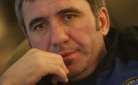 
	Hagi asteapta un semn de la Mircea Sandu pentru a prelua nationala: "E simbolul Romaniei si merita s-o antreneze!"

