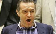
	Cel mai bine platit jucator de la Steaua il cearta pe Gigi ca ia deciziile cu inima! Cum explica salariul fabulos: 
