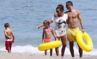 
	Implicat in cel mai BOLNAVICIOS scandal din Anglia - Giggs a plecat in vacanta cu familia! FOTO
