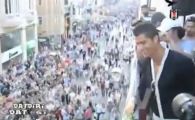 
	VIDEO INCREDIBIL Ronaldo i-a innebunit pe turci! A anulat o sedinta de autografe pentru ca ZECI DE MII de oameni l-au asaltat!
