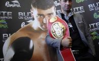 
	Bute CETATEAN CANADIAN! Cum a sarbatorit campionul mondial de ziua tarii in care a castigat centura:

