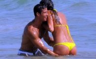 
	FOTO SEXY! Cristiano Ronaldo nu poate sa-si tina mainile departe de Irina! Noi poze fierbinti din vacanta
