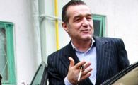
	Becali a mai dat afara un jucator! Steaua are nevoie de un fundas central! Vezi cine va pleca:
