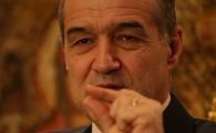 
	VIDEO: Astea sunt cele trei transferuri COMANDATE de Becali inainte de noul sezon! Vestea proasta: "Steaua nu gaseste atacant in Romania!"

