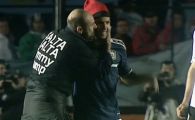 
	VIDEO: Jimmy Jump l-a chemat pe Kun Aguero la Barca! Vezi cum a fost PLACAT dupa ce a intrat pe teren la Argentina-Uruguay!
