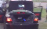 
	VIDEO DEMENTIAL! Vezi cum si-a tunat Usain Bolt super masina: are TELEVIZOR in portbagaj, neoane si difuzoare gigant
