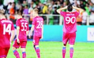 
	Steaua, injurata si atacata cu MONEDE de fani! "Faceti Steaua de rusine!" Reactia lui Becali:
