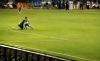 
	VIDEO Al Hilal l-au gasit pe urmasul lui Radoi! Are 10 ani si dribleaza de rupe! Vezi cum a umilit portarul!
