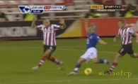 
	VIDEO Cea mai SCANDALOASA decizie din Premier League! A sutat in pamant, a cazut si a primit penalty! Faza UNICA:
