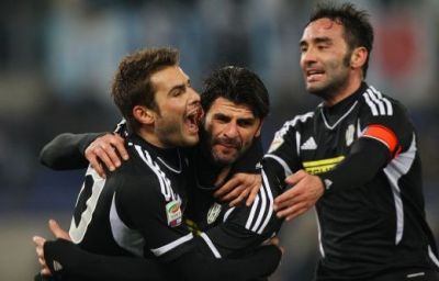 
	Mutu,<span style="color:#f00;"> cel mai bun jucator al Cesenei</span> in meciul nebun cu Lazio! Ce scrie presa din italia despre romanul care <span style="color:#f00;">"isi face harakiri"</span> dupa meciul de aseara!
