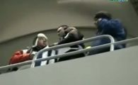 
	VIDEO Imagini in premiera! Momentul in care SINGURUL fan al Uruguayului a fost EVACUAT de pe National Arena! Ti se pare violent? :)
