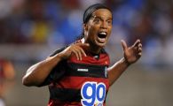 
	"Ronaldinho, esti o RUSINE!" Geniul brazilian, salvat de furia fanilor cu bogyguarzi inarmati! VIDEO: Momentele in care au fost dusi suporterii la disperare:
