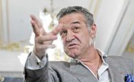 
	Becali anunta ca titlul se decide cu BLATURI! Vrea sa-l scoata din fotbal pe omul din spatele lor: "N-are ce sa caute, face aranjamente!"
