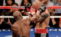 
	VIDEO! Toata lumea a crezut ca Mayweather l-a facut KO(tto)! Vezi lovitura FABULOASA care i-a castigat meciul:
