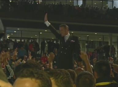 
	VIDEO / TIKI TAKA Barcelonaaa! Becali s-a suit pe masina dupa meciul cu Dinamo! Ce i-a anuntat pe fani de la inaltimea VICTORIEI cu Dinamo!
