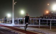 VIDEO INCREDIBIL! Atletul fara picioare s-a intrecut cu un cal de curse in Dubai! Vezi cum s-a terminat cursa finalului de an!