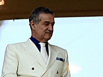 
	Reactia lui Becali dupa dezastrul facut de Coltescu la Astra - Steaua: &quot;In istoria fotbalului nu s-a intamplat asa ceva! Sa fiu batjocorit asa! Asa se pierd milioane de euro, campionate!&quot;
